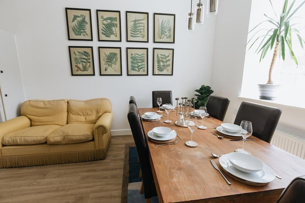 Bobbin Row - Grade 2 Listed Property With A Beautiful Design With Access To Leeds Leeds  Ngoại thất bức ảnh