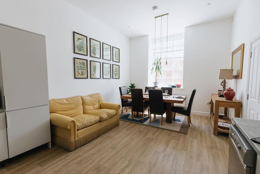 Bobbin Row - Grade 2 Listed Property With A Beautiful Design With Access To Leeds Leeds  Ngoại thất bức ảnh